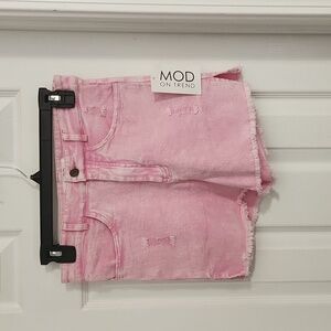 NWT. MOD ON TREND SHORTS SZ. XS